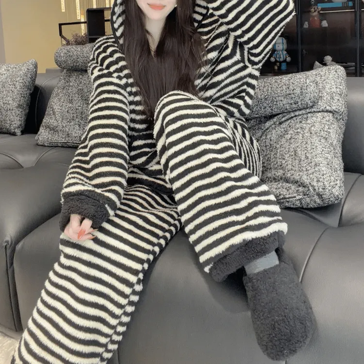 慵懒风条纹套装女秋冬连帽卫衣外套阔腿裤保暖可外穿居家服两件套