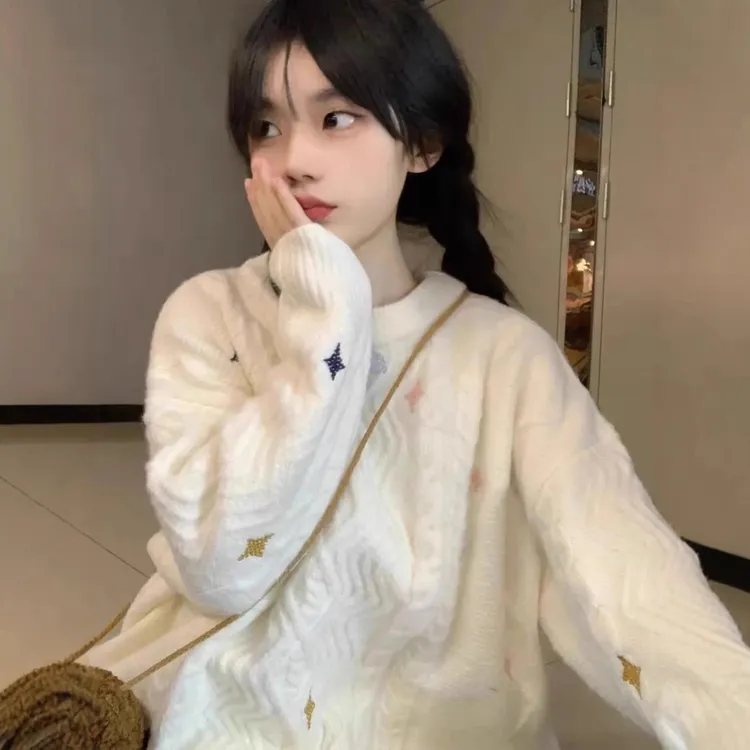 圆领日系复古可爱软糯麻花毛衣女2025秋冬慵懒风宽松套头针织上衣