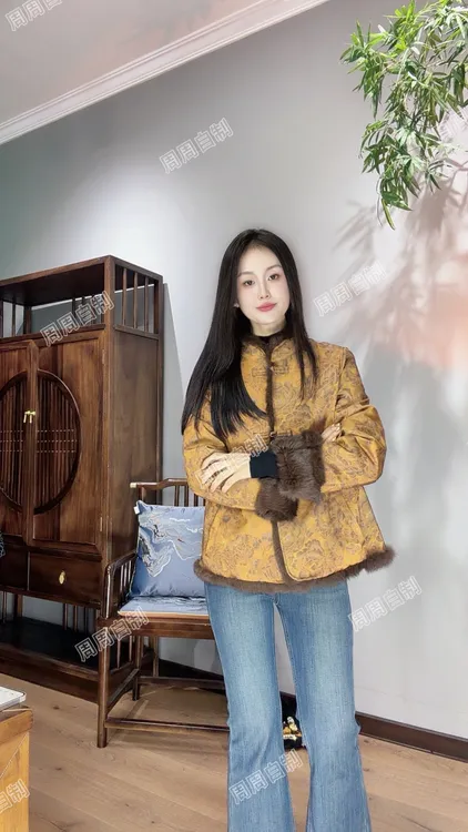 周周自制(鎏金溢彩+外套）原版！新中式国风气质高定真毛双面穿上衣