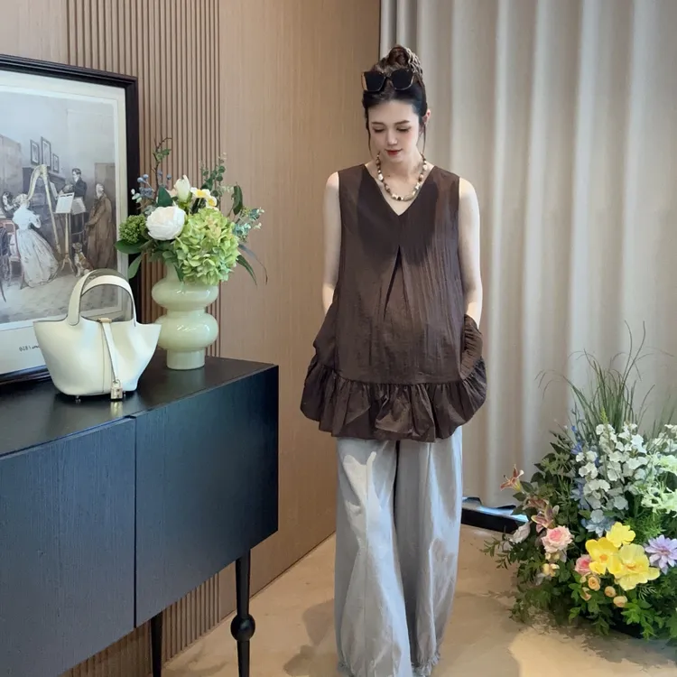 Zoey孕妇装［卡布奇诺］夏季简约森系木耳边背心搭山本裤孕妇套装