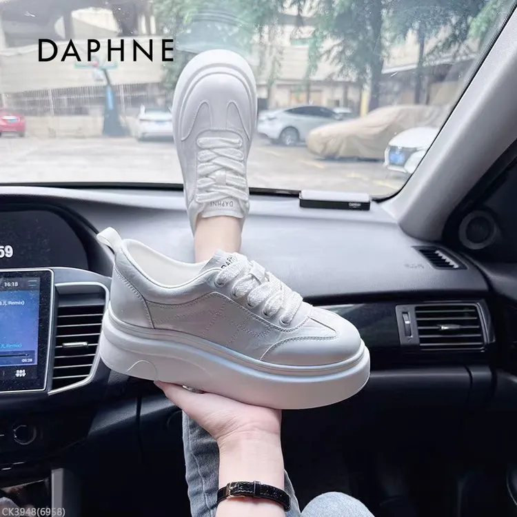 Daphne/达芙妮厚底小白鞋2025冬季新款百搭增高女鞋休闲运动板鞋