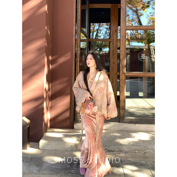 MOSS STUDIO【棠花馥雪】新中式原创定制绣花羽绒服外套