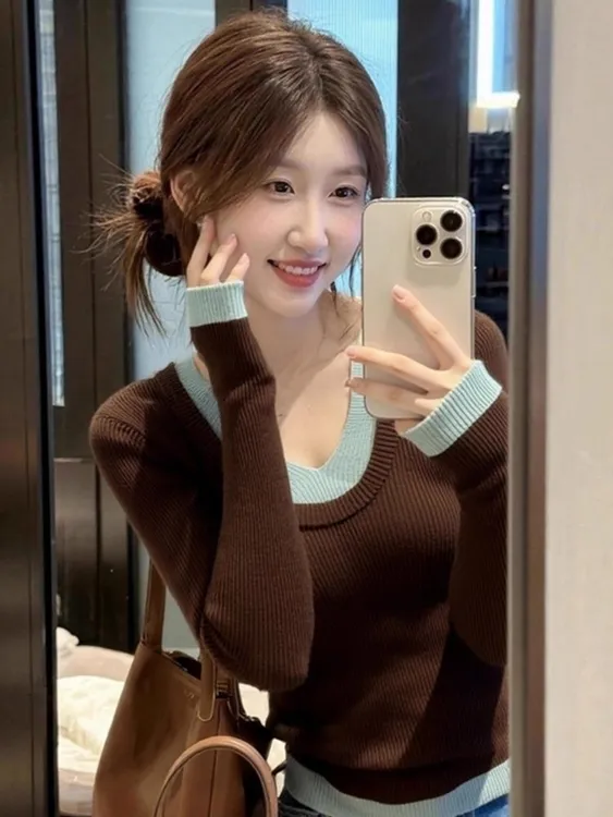 独特漂亮洋气复古V领假两件长袖上衣女秋冬高级感百搭咖色针织衫