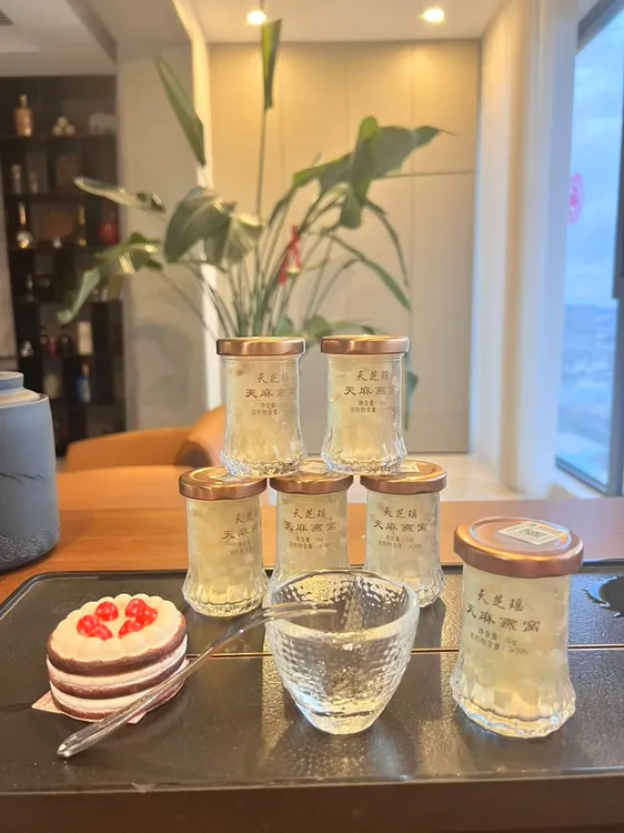 鲜炖即食燕窝云南昭通天麻燕窝送礼优选燕窝礼盒