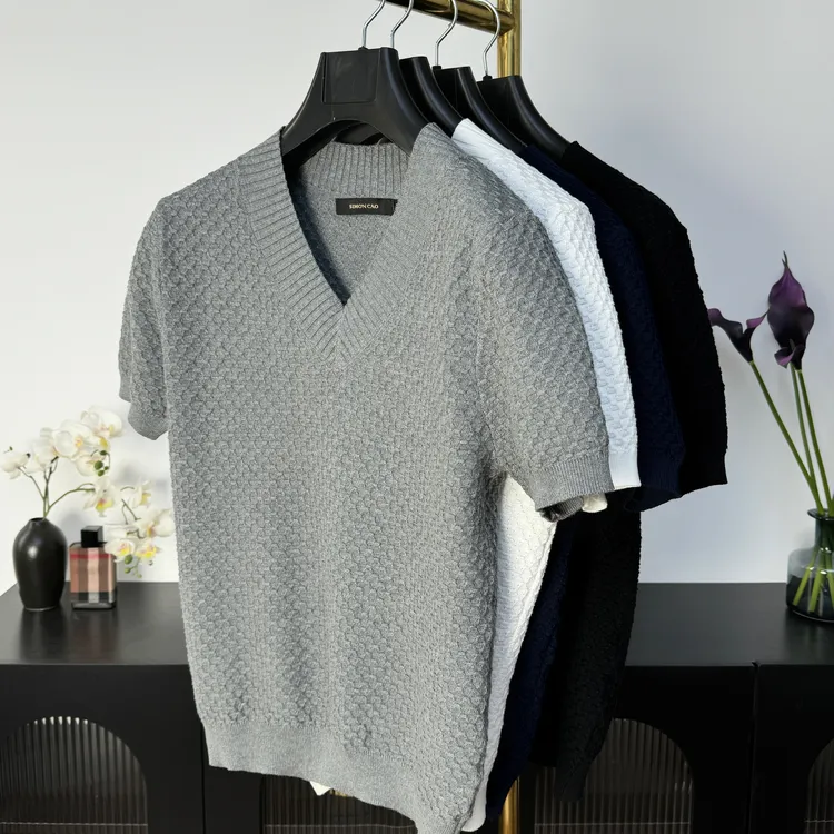 【西蒙曹】-夏季新款棉质老钱风V领针织短袖T恤