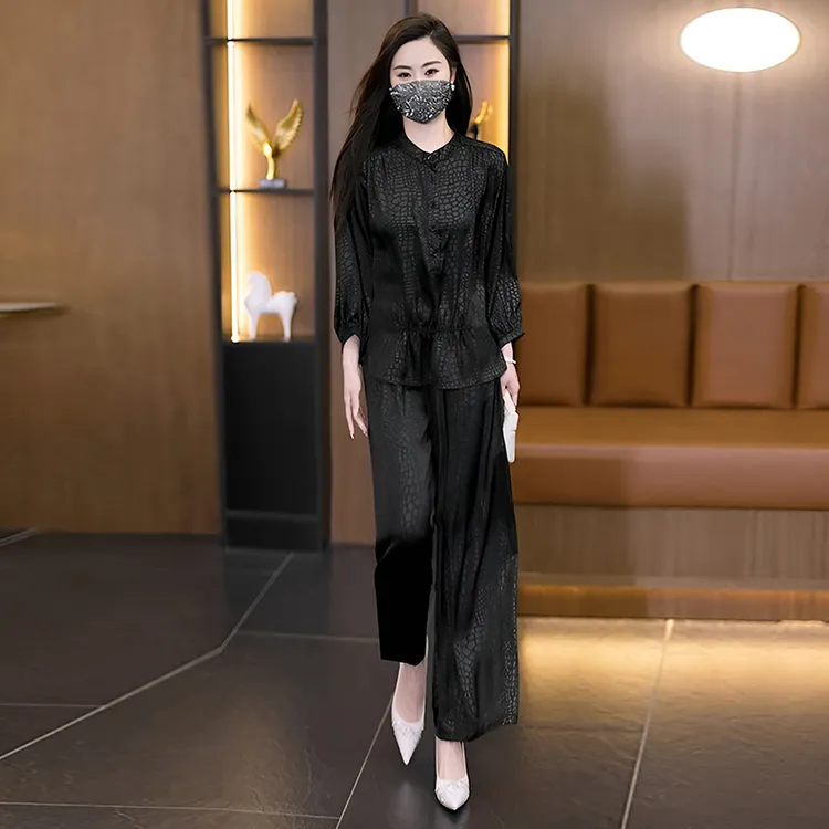欧货大码两件套2025大码女装时尚宽松遮肉显瘦高级设计感妈妈套装