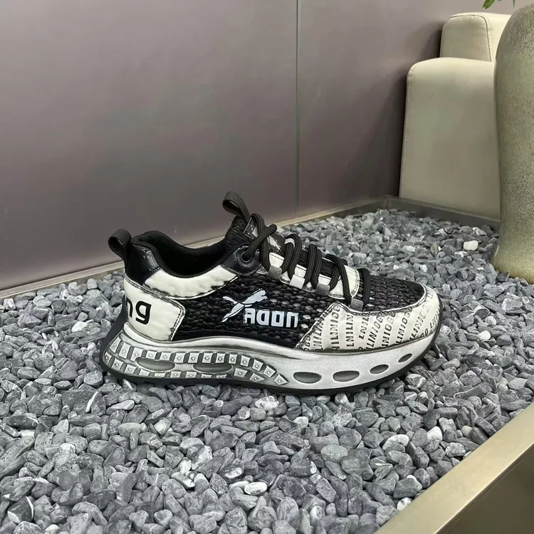 夏季2025男士镂空厚款增高低帮系带时尚休闲鞋男款透气潮流老爹鞋