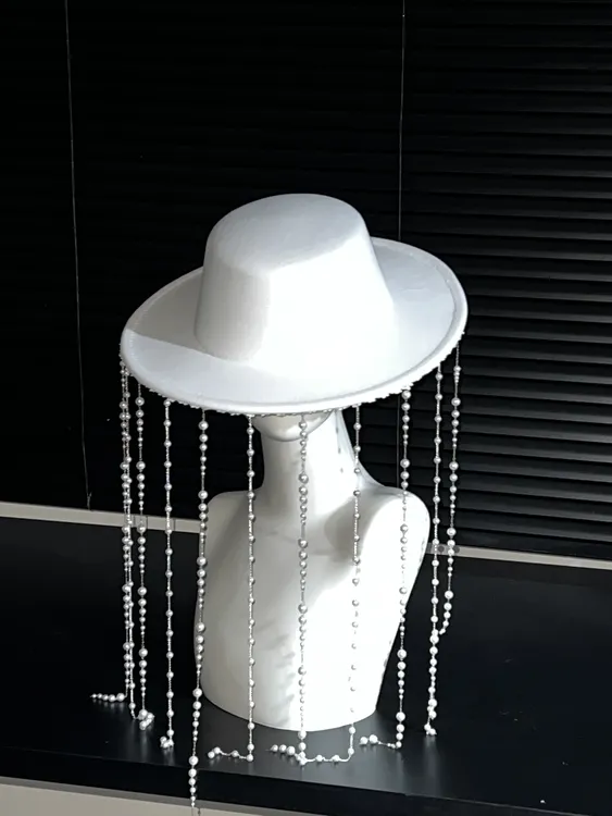 金钻新娘珍珠白色帽子复古优雅结婚小众拍照出片平顶礼帽2025新款