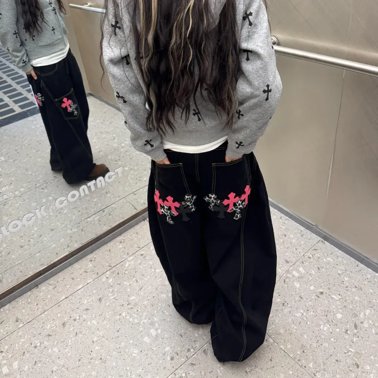 美式复古阔腿弯刀牛仔裤男女款宽松百搭十字架刺绣多口袋长裤子潮