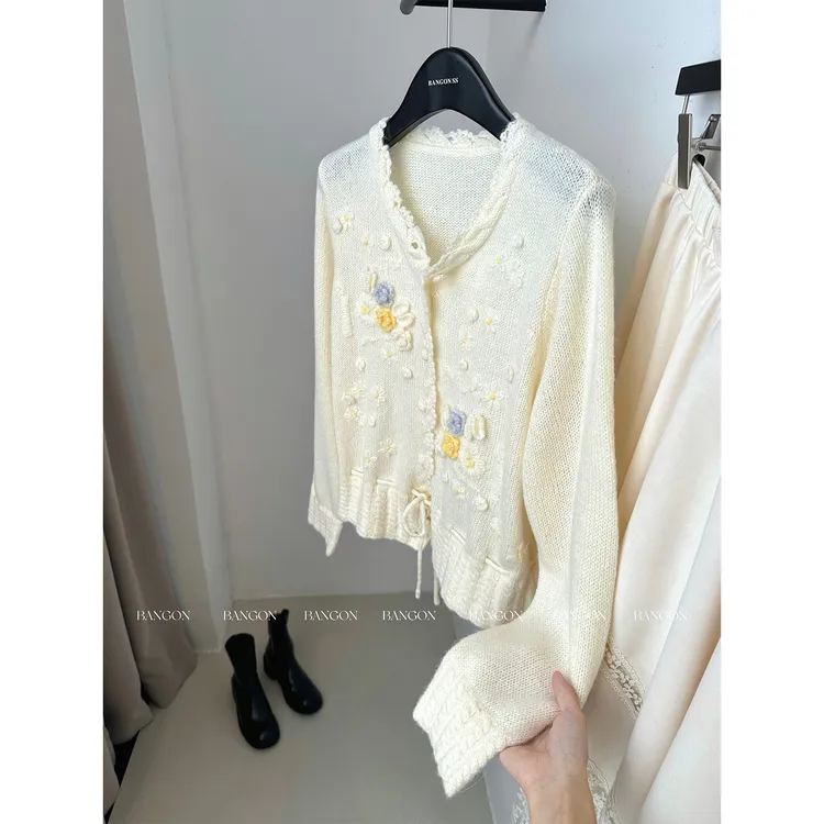 BANGON 立体花朵针织开衫女气质温柔风2025秋季新款休闲百搭毛衣