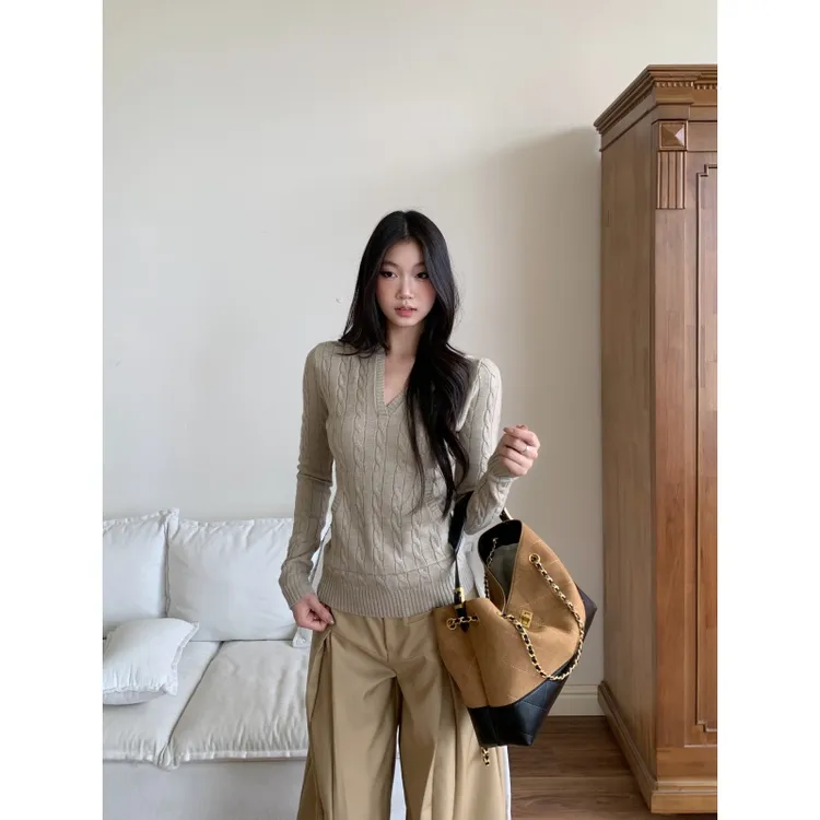 withmin凉皮 曼谷旧记 V领连帽收腰显瘦长袖辣妹针织上衣2523968