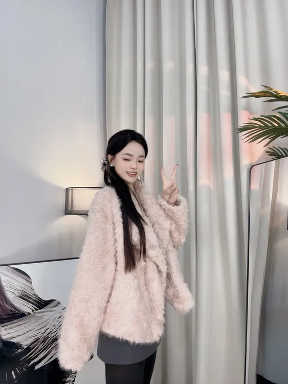 柔雾奶兔千金感软软温柔感冬季翻领环保毛毛加厚短外套秋冬轻奢