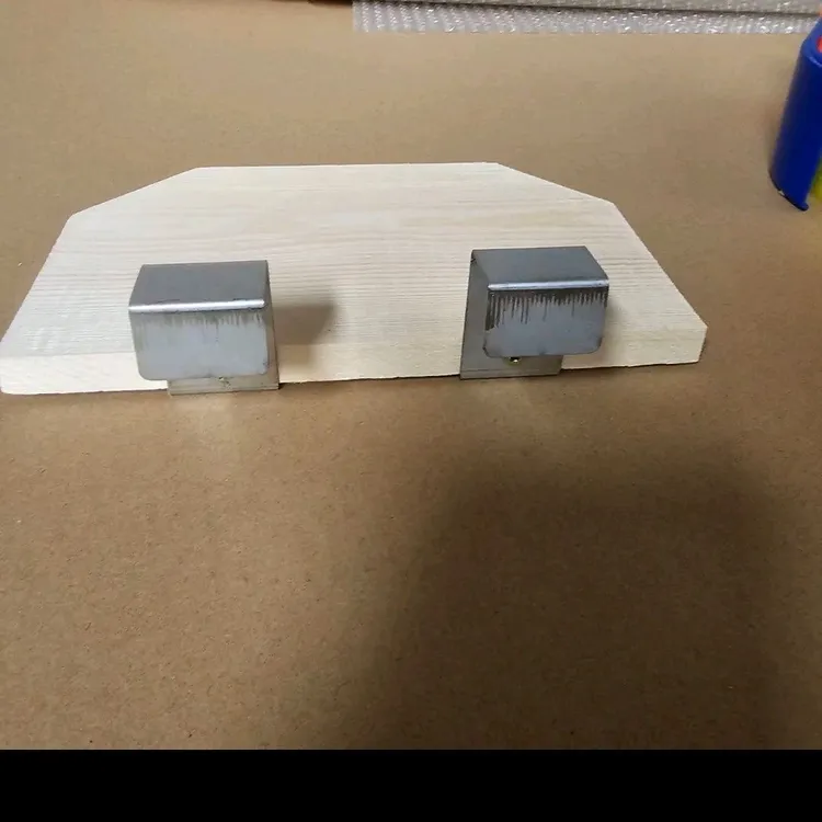 可挂巢箱的实木鸽子站架带挂钩栖息用品