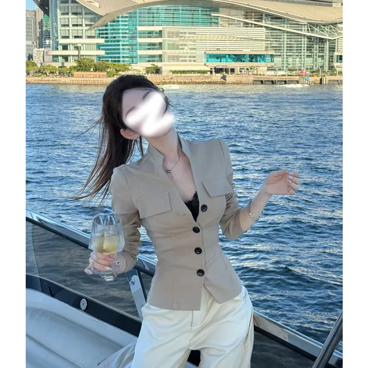 “气质C位”时尚早秋双口袋撞色纽扣上衣外套韩系老钱气质掐腰衬衫