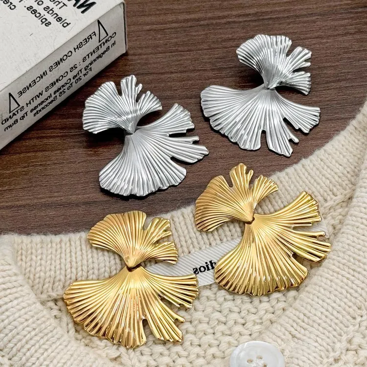 铜合金锆石耳饰 轻奢夸张耳钉女简约银杏叶耳环时尚高级感小众高