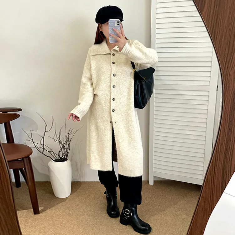 秋冬季高级感大码女装长款外套200斤胖mm慵懒风翻领毛衣针织开衫