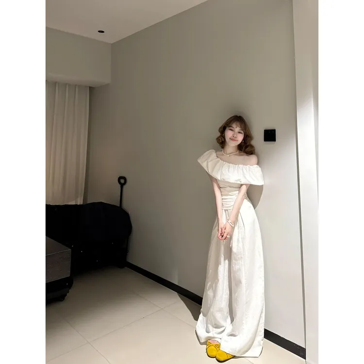 韩系纯欲风一字肩荷叶边短袖t恤女夏季甜辣妹掐腰显瘦短款上衣潮