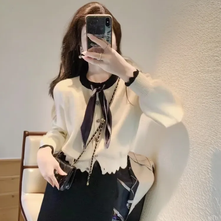 法式小香风短款毛衣外套女2025年秋冬新款小众百搭设计感针织上衣