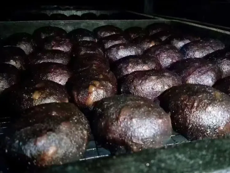 湖南邵阳武冈土特产柴火烟熏大个多肉猪血丸子血豆腐血饼