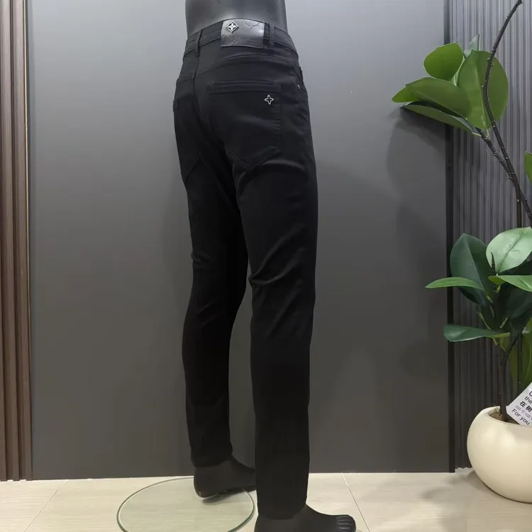 男士时尚秋冬牛仔裤百搭黑色修身弹力小脚高弹帅气潮流男款牛仔