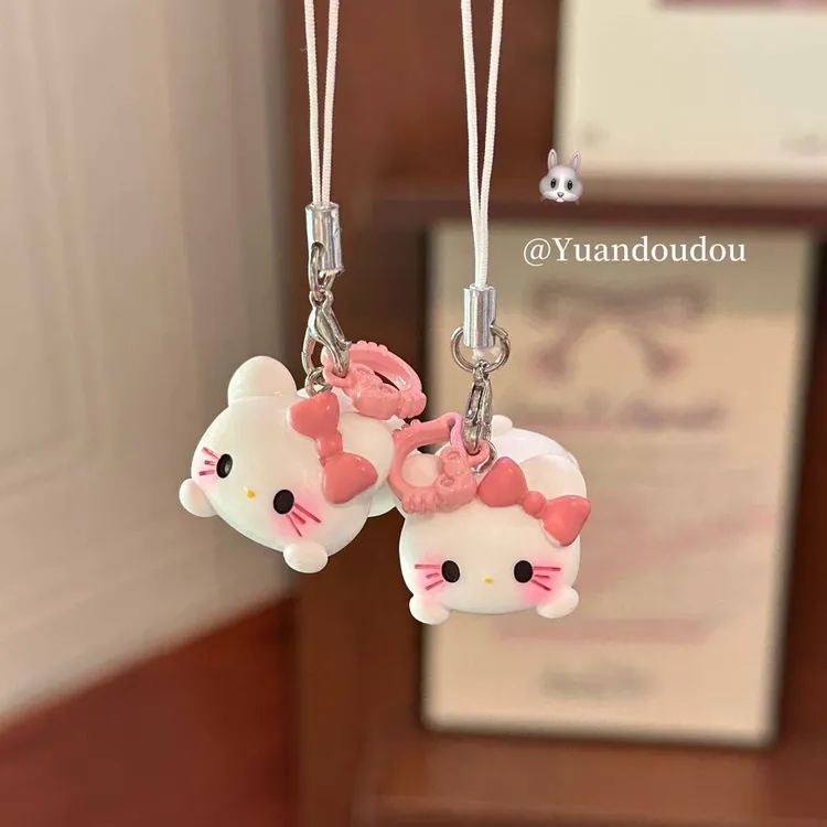 可爱趴趴kt萌宝钥匙扣手机链包包挂饰送朋友礼物少女心挂件小众