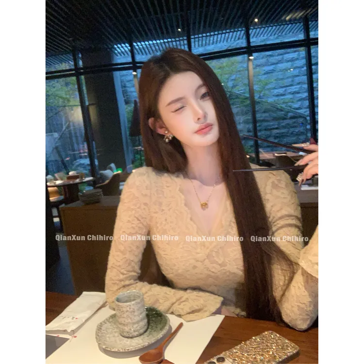 【千寻严选】秋冬时尚气质百搭洋气休闲小众设计感上衣QXD5SY8347A