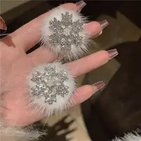 T130【2只装】冬日雪花毛球鸭嘴夹