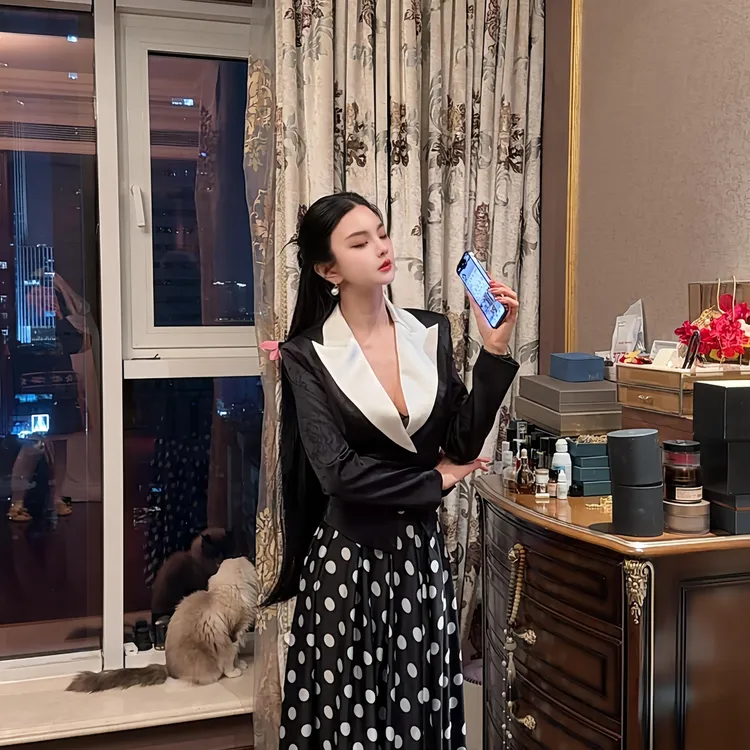 魏元高定/【墨白序章】复古装水V领醋酸西装长袖气质上衣黑色-1140