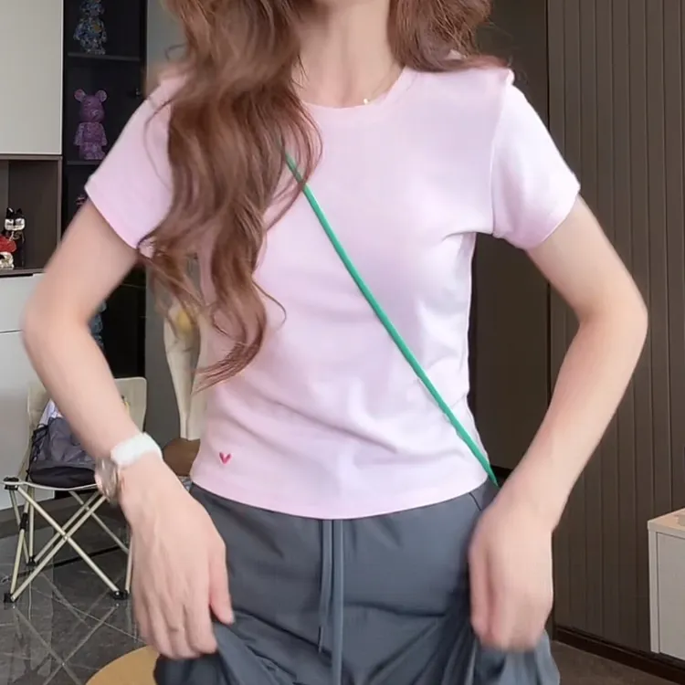 欧若风圆领短袖T恤女2025新款设计感小众时尚显瘦圆领休闲上衣