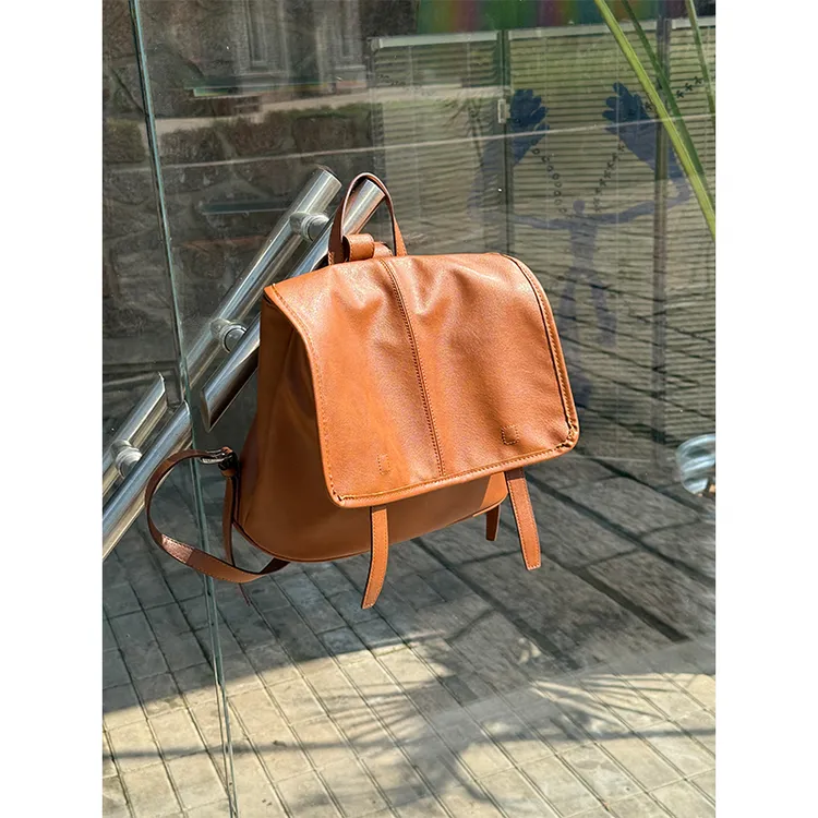 小众设计复古邮差双肩包包女式2025新款大容量背包百搭通勤单肩包