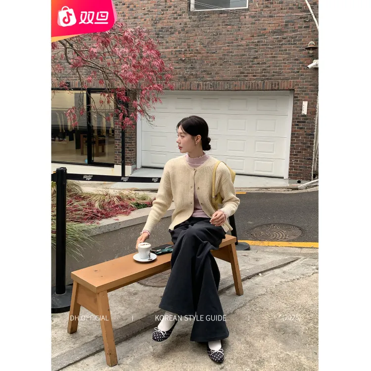 DH 大花的双旦【白杏松露】“绵羊毛”温柔亲肤坑条纹圆领宽松开衫