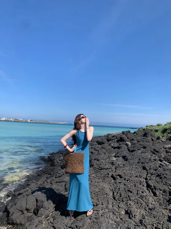 EIA一尧【济州晚风】复古松弛气质女人显瘦连衣裙简约夏慵懒度假裙