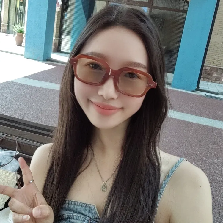 复古米钉方形太阳镜欧美时尚百搭墨镜网红拍照凹造型眼镜防紫外线