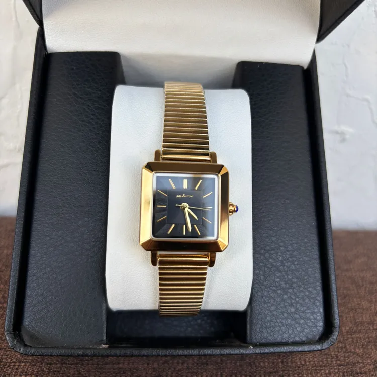 方形女款手表金色复古轻奢高级感英伦范女生简约小巧手表腕表