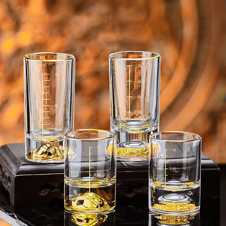 家用高档金箔中式加厚白酒杯小酒杯一两白酒杯二两白酒玻璃酒杯