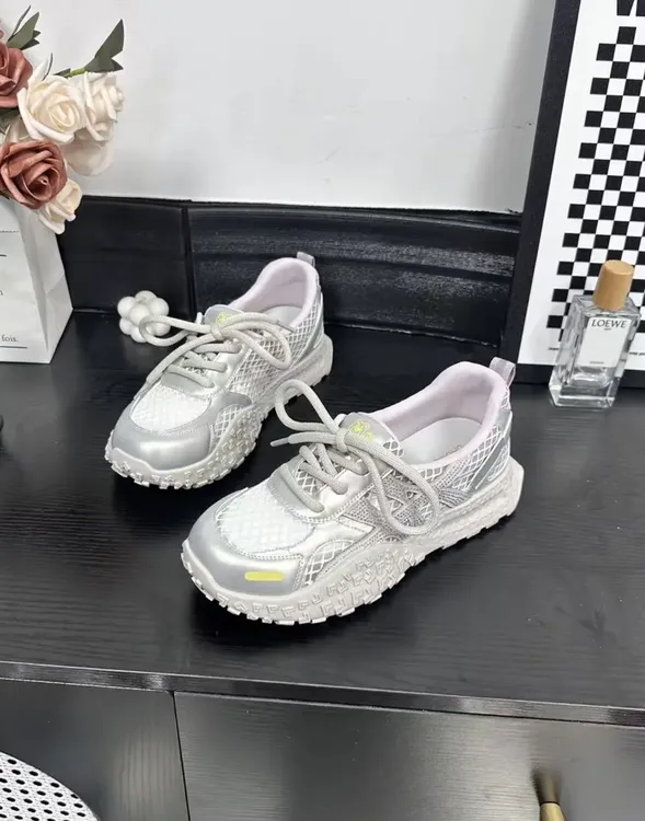 2025夏季新款休闲鞋网面德训鞋时尚简约百搭阿甘鞋