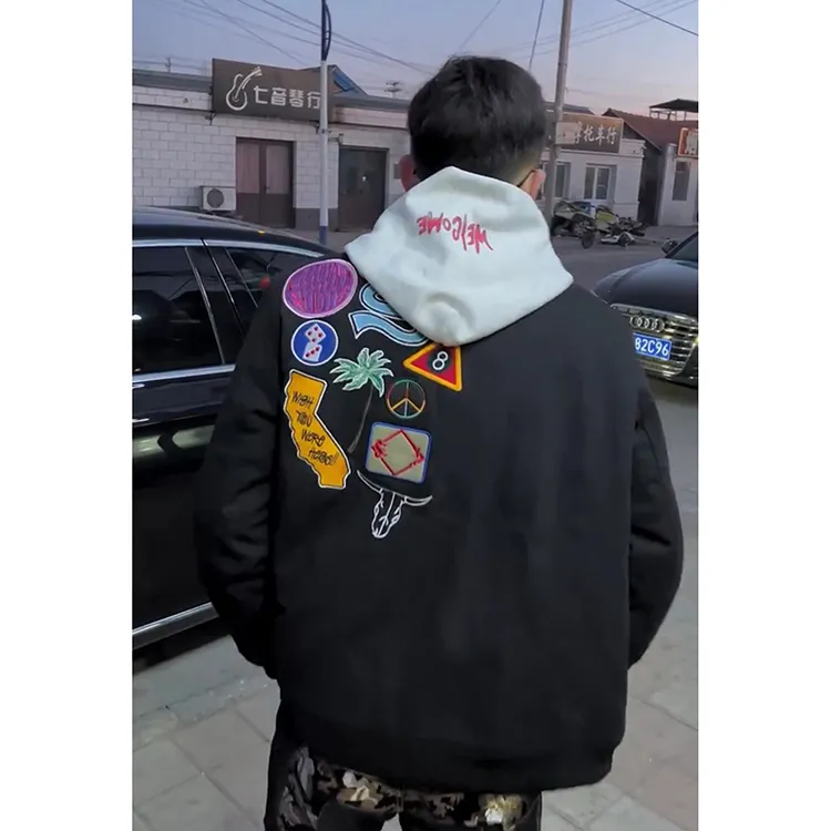 春秋新款美式高街潮牌勋章印花棒球服男女同款黑色休闲夹克外套男