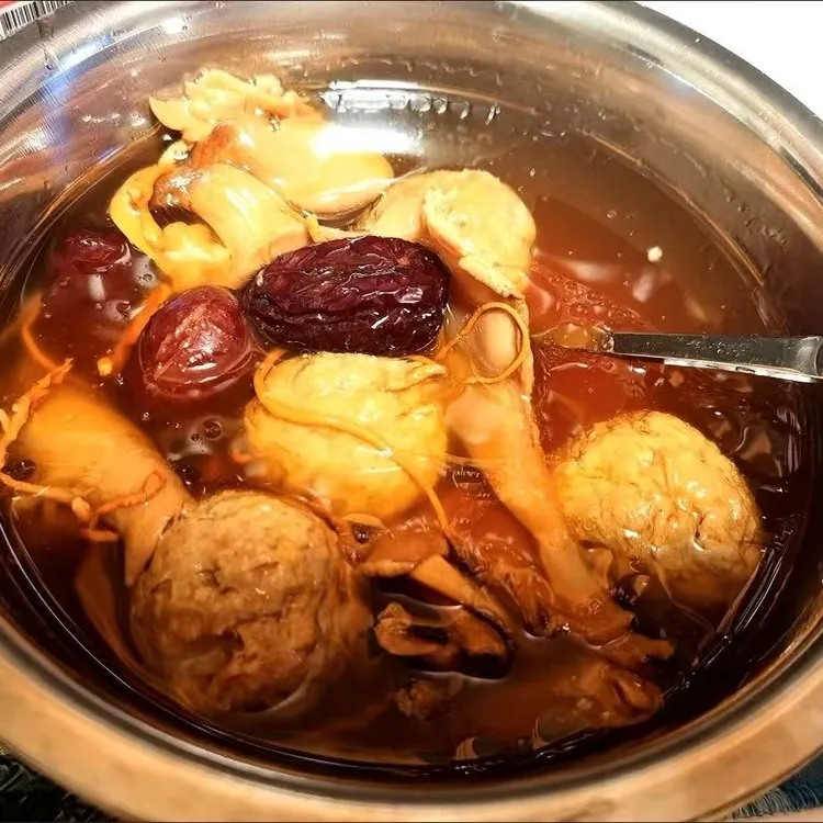 七彩菌汤包竹荪羊肚菌竹荪火锅煲汤食材干货营养炖汤料包菌香四溢