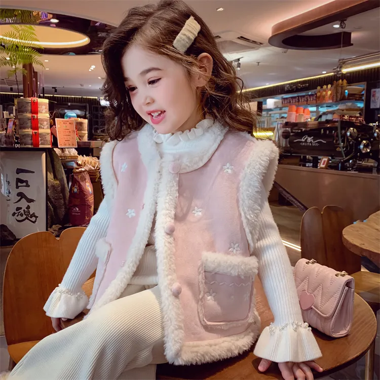 女童仿羊羔绒马甲冬装2025新款儿童皮草外套女孩保暖洋气坎肩背心