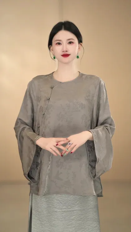 「青砖」新中式时尚复古圆领百搭灰色休闲上衣明制宽松网红汉服提花