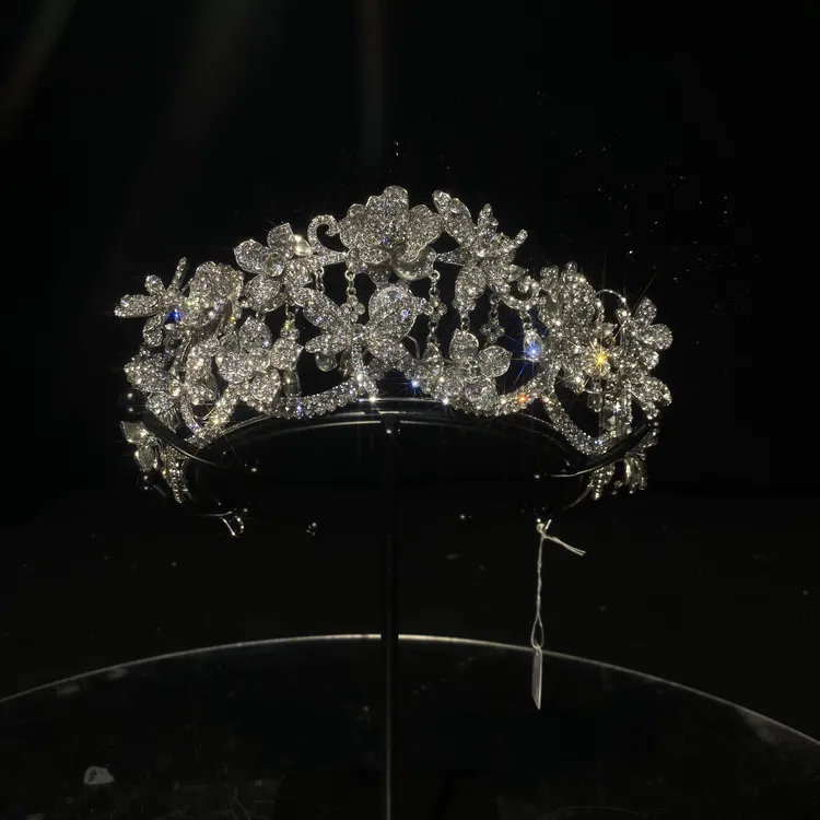 6916满钻蜻蜓流苏皇冠新娘结婚主纱仪式头饰高级感气质百搭