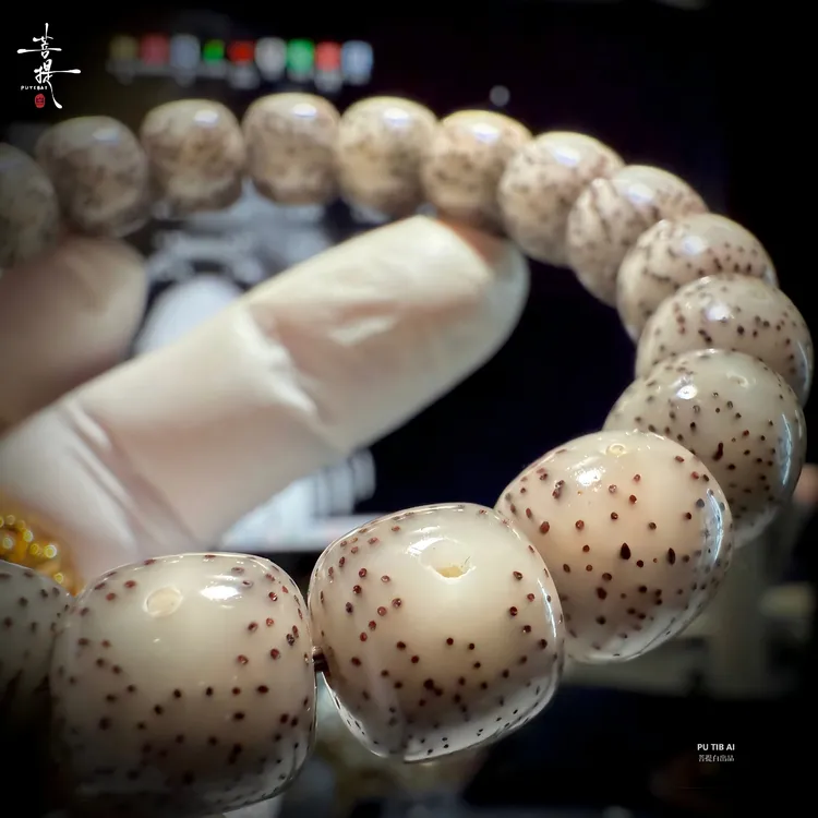 菩提白硎深11原生态石玉星月菩提果冻糯冰骨瓷光头大留白男女文玩
