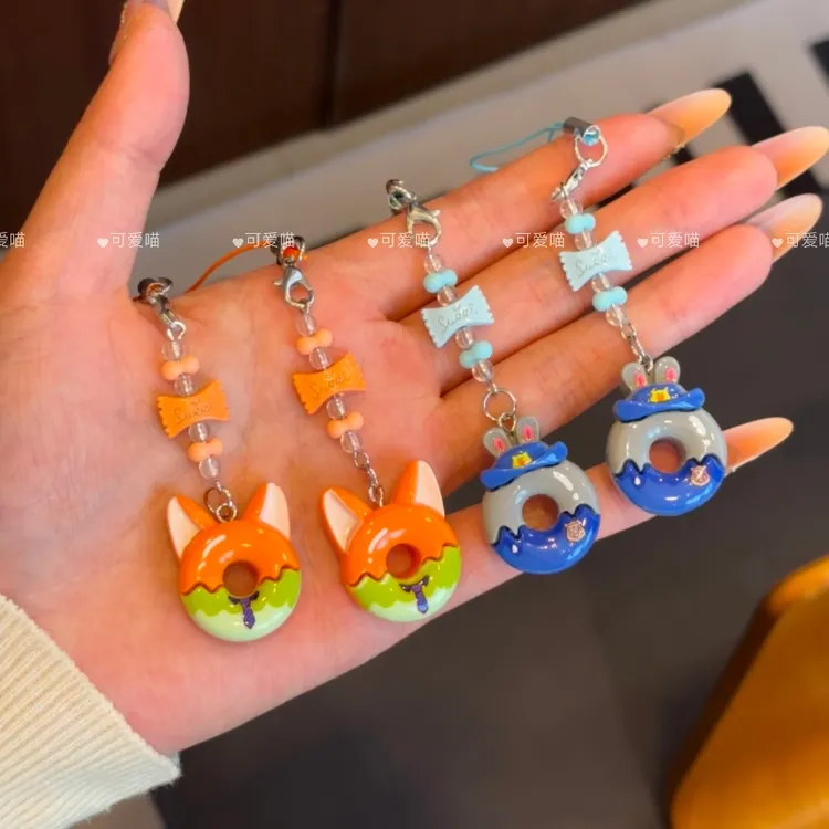 卡通疯狂动物城朱迪尼克甜甜圈钥匙扣女精致书包手机挂件