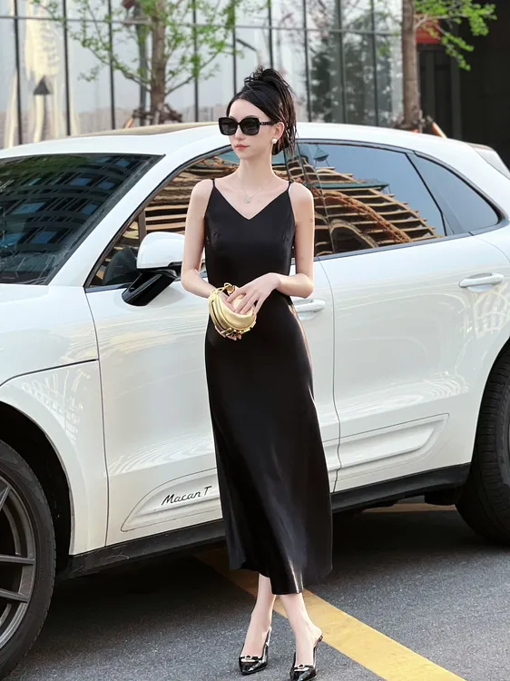 吊带裙V领醋酸吊带连衣裙纯色修身时尚法式气质优雅夏季