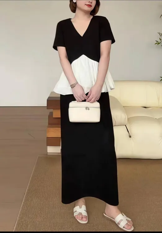 夏季新款撞色V领高级感拼接显瘦气质轻奢上衣松紧腰半身裙套装