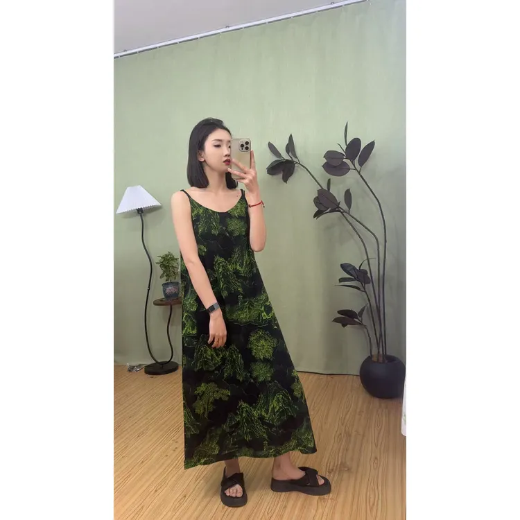 【薄荷曼波】调节肩带开叉吊带连衣裙女夏季显瘦显高级感连衣裙