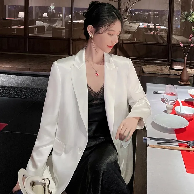 2025新款时尚韩版西装设计感优雅气质外套流光缎面显瘦百搭西服女