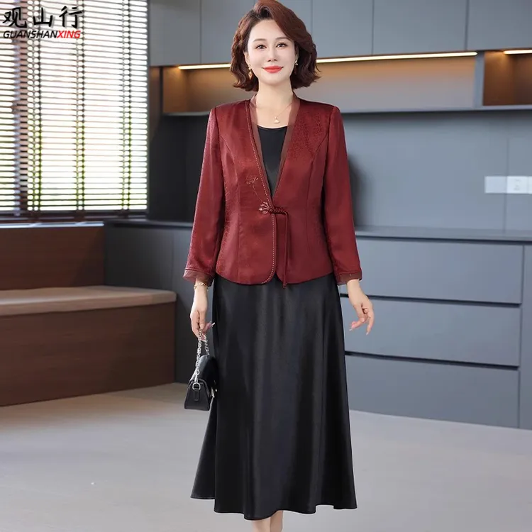 新中式妈妈秋装2025新款连衣裙中老年女端庄大气裙子套装洋气外套