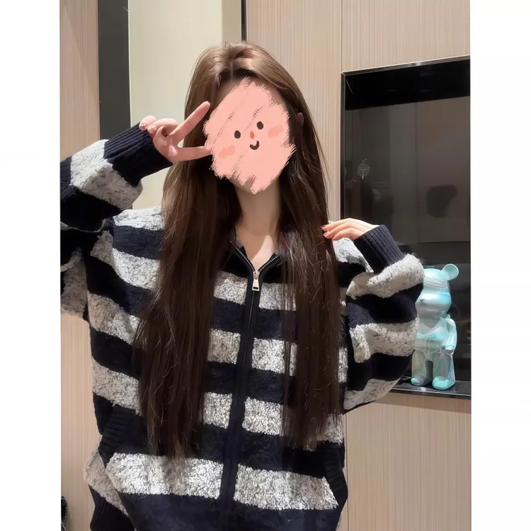 时尚慵懒松弛撞色条纹连帽开衫秋冬季高级感气质通勤百搭毛衣外套