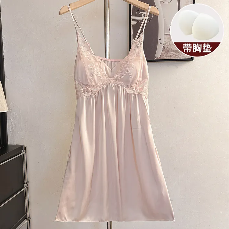 2025新款夏季女士百搭吊带睡裙女款性感冰丝款蕾丝v领带胸垫睡衣